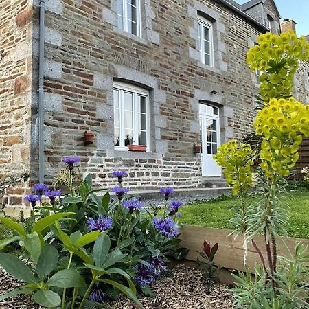Maison De La Besliere Meuble De Tourisme 2 Etoiles Folligny Eksteriør bilde