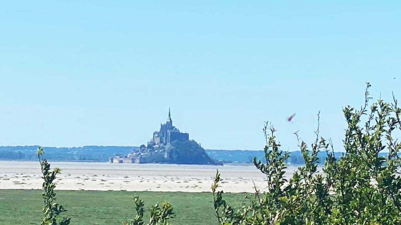 Maison De La Besliere Meuble De Tourisme 2 Etoiles Folligny Eksteriør bilde