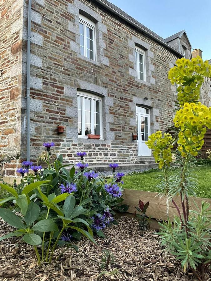 Maison De La Besliere Meuble De Tourisme 2 Etoiles Folligny Eksteriør bilde